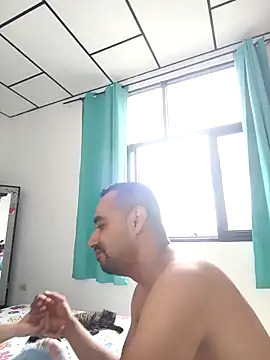 stivenlujan69 online show from March 5, 2026, 6:04 pm