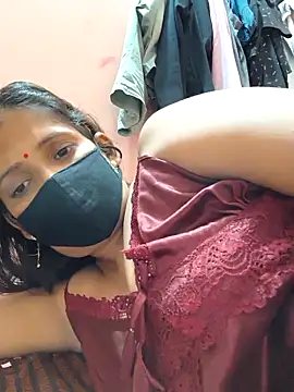 Sonalihot  online show from October 13, 2025, 7:25 pm