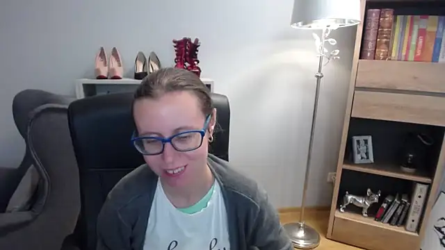 sweetxLizzy online show from September 17, 2025, 4:25 am