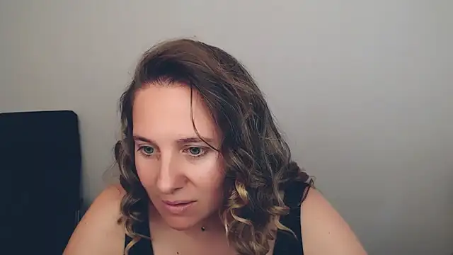 Snapshot of Darklure_ chatting on September 24, 2025, 2:09 pm Darklure online show from September 24, 2025, 2:09 pm