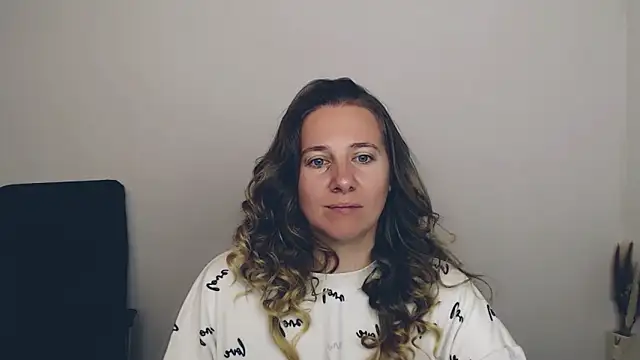 Snapshot of Darklure_ chatting on September 25, 2025, 4:16 am Darklure online show from September 25, 2025, 4:16 am