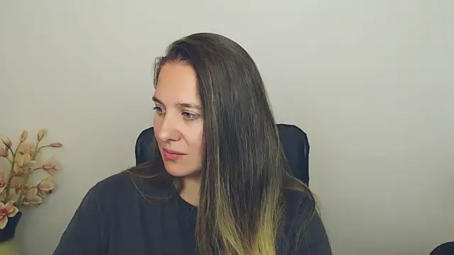 Snapshot of Darklure_ chatting on September 27, 2025, 6:13 pm Darklure online show from September 27, 2025, 6:13 pm