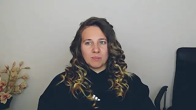 Snapshot of Darklure_ chatting on September 29, 2025, 4:01 pm Darklure online show from September 29, 2025, 4:01 pm