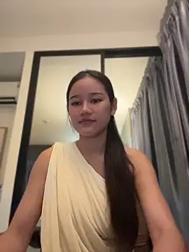 cherrycuteasian online show from April 26, 2026, 10:29 pm