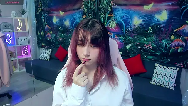 ClaraParks online show from November 23, 2025, 6:41 pm