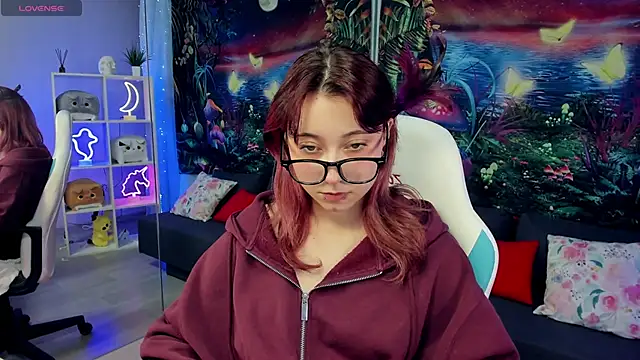 ClaraParks online show from November 29, 2025, 8:45 pm