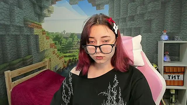 ClaraParks online show from February 12, 2026, 7:53 pm