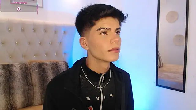 Dulcey  online show from September 28, 2025, 1:00 am