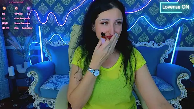 MissRossi online show from November 18, 2025, 8:02 pm