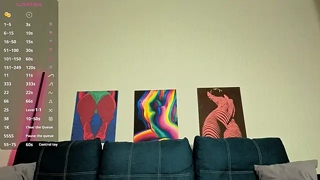 TrixiBell online show from March 31, 2026, 4:24 am