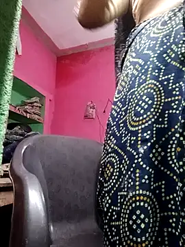 Cutreet online show from September 8, 2025, 4:17 pm