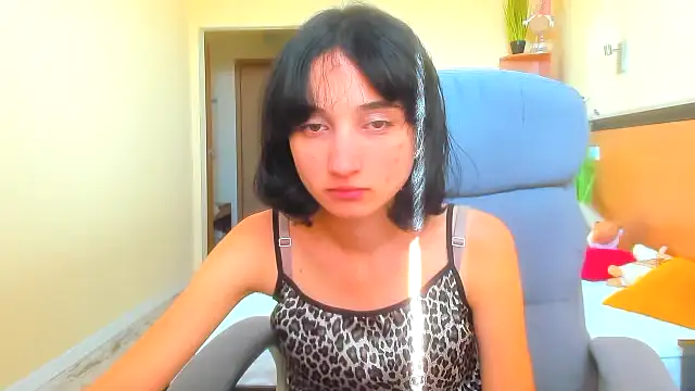 Marri-Stella online show from November 13, 2025, 10:03 am