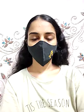 Snapshot of Zoya_G chatting on March 2, 2026, 9:49 am Zoya G online show from March 2, 2026, 9:49 am