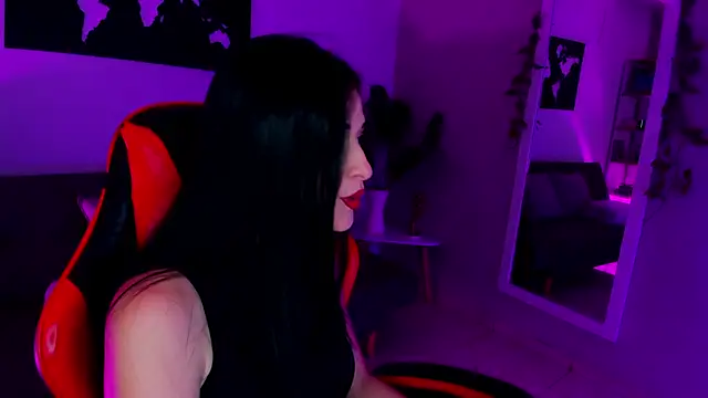 Snapshot of ZoeValencia1 chatting on February 24, 2026, 12:14 pm ZoeValencia1 online show from February 24, 2026, 12:14 pm