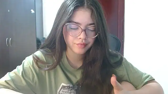 Valentina2390 online show from June 21, 2026, 1:30 am