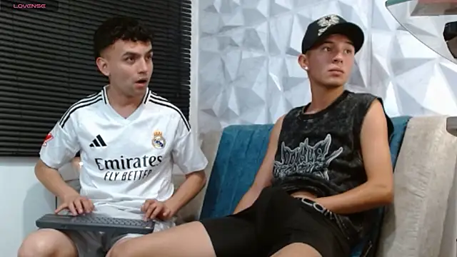 Isaac tan online show from December 14, 2025, 3:12 am