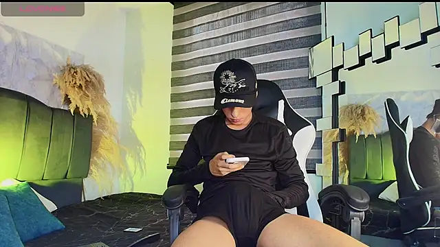 Isaac tan online show from March 6, 2026, 8:05 pm