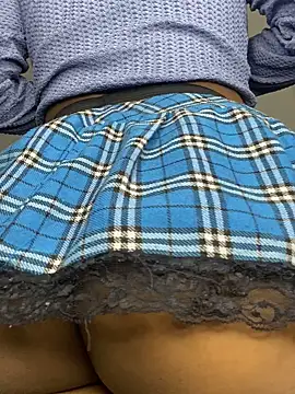 Rousevans  online show from November 2, 2025, 4:15 am