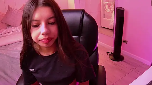 dayannaa   online show from November 4, 2025, 11:04 pm