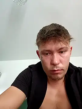 Snapshot of cameron334 chatting on September 27, 2025, 9:25 am cameron334 online show from September 27, 2025, 9:25 am