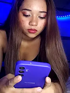 Violethroos online show from May 2, 2026, 5:01 am