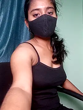 shrutee12 online show from April 19, 2026, 6:10 pm