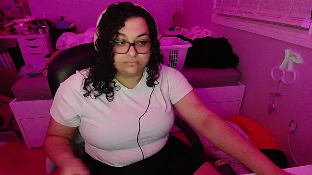 Snapshot of chericheesecake chatting on September 20, 2025, 4:02 am chericheesecake online show from September 20, 2025, 4:02 am