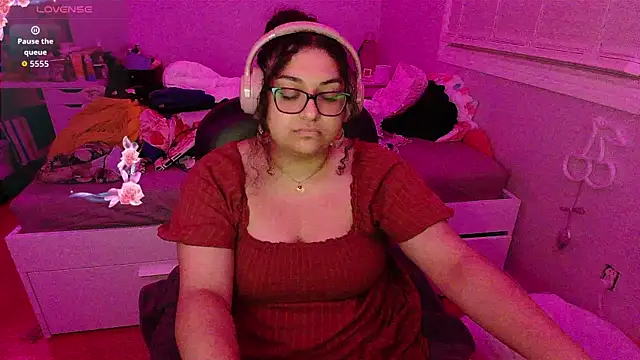 Snapshot of chericheesecake chatting on September 28, 2025, 3:56 am chericheesecake online show from September 28, 2025, 3:56 am