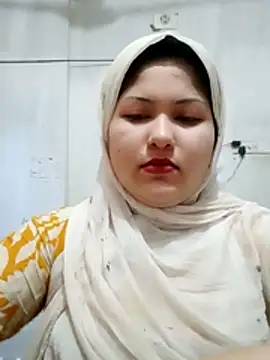 Snapshot of Nusrat-N chatting on July 18, 2026, 2:05 am Nusrat-N online show from July 18, 2026, 2:05 am