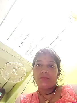 Snapshot of Samiya-143 chatting on October 3, 2025, 10:18 pm Samiya-143 online show from October 3, 2025, 10:18 pm