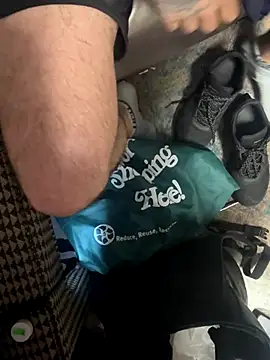 makeyoucum1716 online show from September 29, 2025, 3:39 pm