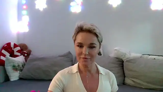 PleasureWeCouple online show from December 22, 2025, 10:56 am