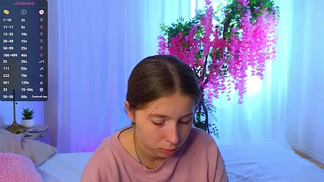 Snapshot of CatherineRichards chatting on September 16, 2025, 8:26 am CatherineRichards online show from September 16, 2025, 8:26 am
