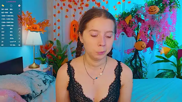 Snapshot of CatherineRichards chatting on October 21, 2025, 7:09 am CatherineRichards online show from October 21, 2025, 7:09 am