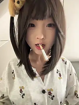 lelebaybay888 online show from October 10, 2025, 3:33 pm