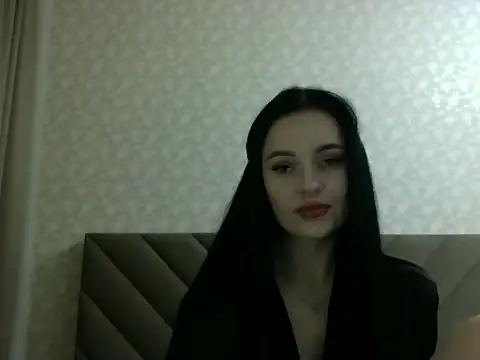 Lulii24 online show from October 27, 2025, 1:42 am