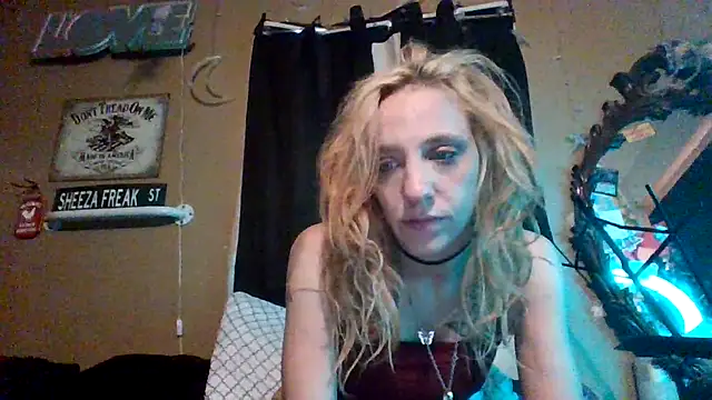 flavi1996 online show from October 6, 2025, 5:43 pm