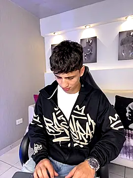 AdrianRinaldi online show from October 1, 2025, 8:26 pm