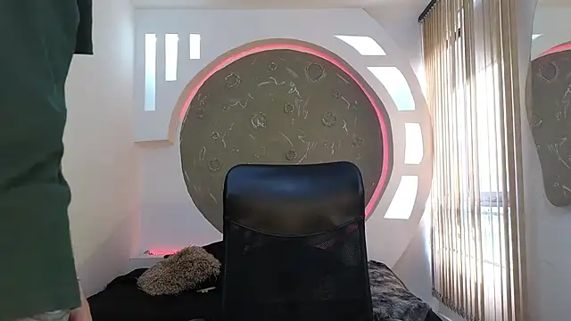 Rafael Mendezz online show from October 7, 2025, 8:50 pm