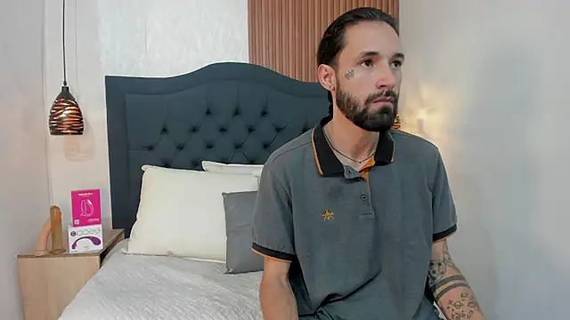 Hisoka 011 online show from April 8, 2026, 7:36 pm