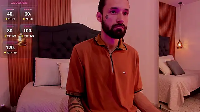 Hisoka 011 online show from April 15, 2026, 7:32 pm