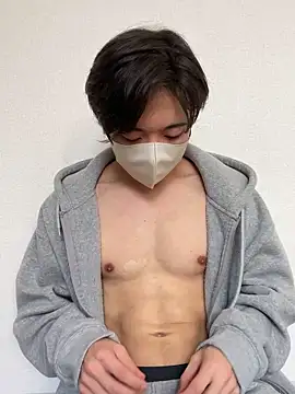 Yuma0718 online show from February 11, 2026, 6:51 am