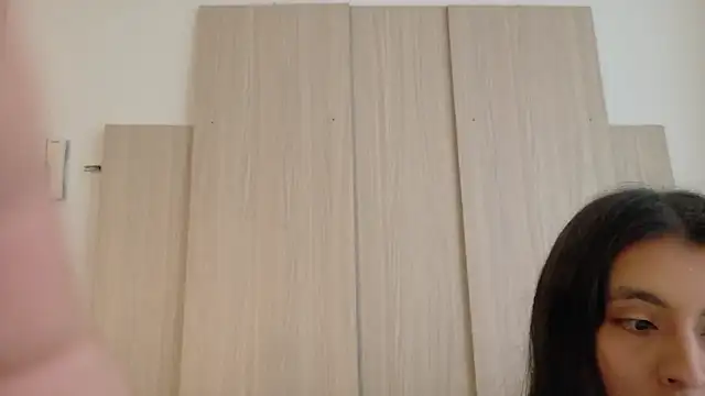 AliishaPss online show from June 3, 2026, 5:18 pm