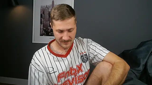 Mr At  online show from October 29, 2025, 7:10 am