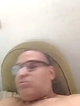 joseib12561 online show from October 8, 2025, 6:05 pm