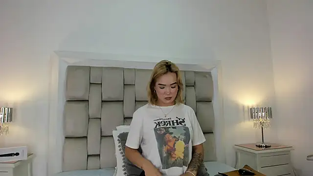 frehia dimou online show from February 19, 2026, 12:01 pm