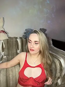 KiraBerht online show from January 6, 2026, 6:55 pm