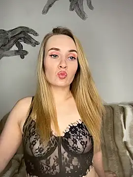 KiraBerht online show from March 26, 2026, 4:45 pm