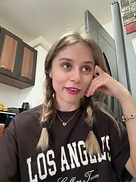 Snapshot of BabyAnais chatting on April 14, 2026, 2:56 pm BabyAnais online show from April 14, 2026, 2:56 pm