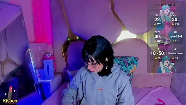 Niina Sissy online show from March 13, 2026, 4:08 am